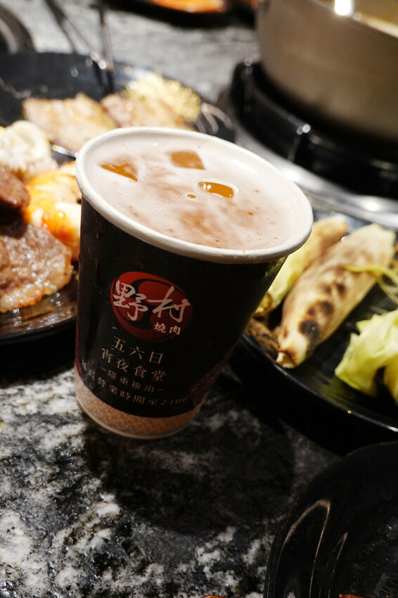 桃園市桃園區燒肉新霸主登場!野村燒肉桃園店讓你一次吃遍150道美味,全日營業無午休的燒肉天堂,生啤酒、哈根吃到爽