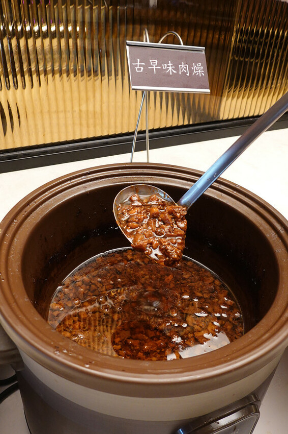 桃園市桃園區燒肉新霸主登場!野村燒肉桃園店讓你一次吃遍150道美味,全日營業無午休的燒肉天堂,生啤酒、哈根吃到爽