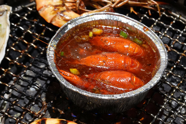 桃園市桃園區燒肉新霸主登場!野村燒肉桃園店讓你一次吃遍150道美味,全日營業無午休的燒肉天堂,生啤酒、哈根吃到爽