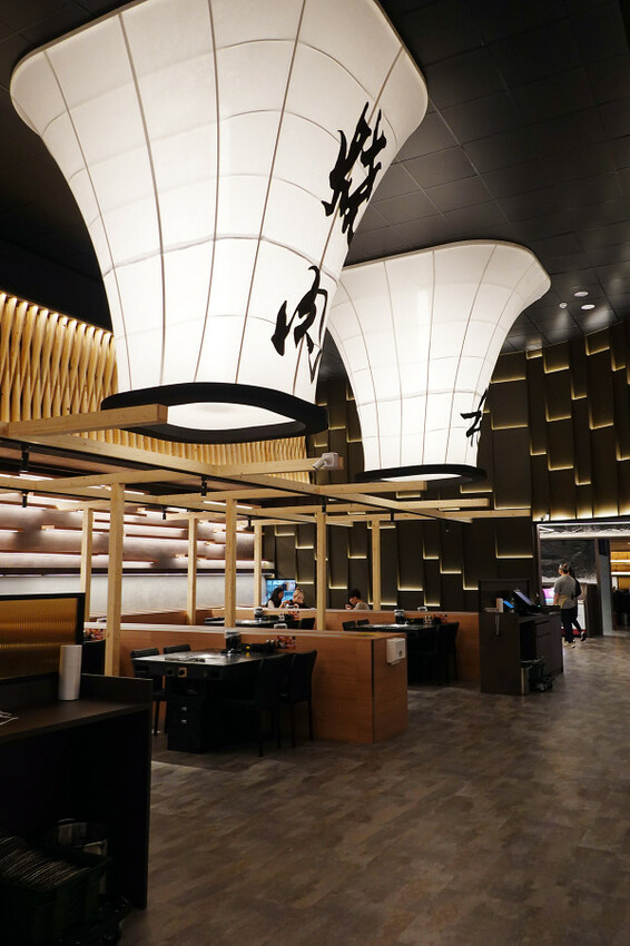 桃園市桃園區燒肉新霸主登場!野村燒肉桃園店讓你一次吃遍150道美味,全日營業無午休的燒肉天堂,生啤酒、哈根吃到爽