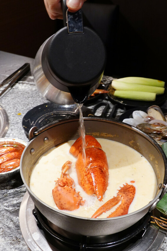 桃園市桃園區燒肉新霸主登場!野村燒肉桃園店讓你一次吃遍150道美味,全日營業無午休的燒肉天堂,生啤酒、哈根吃到爽