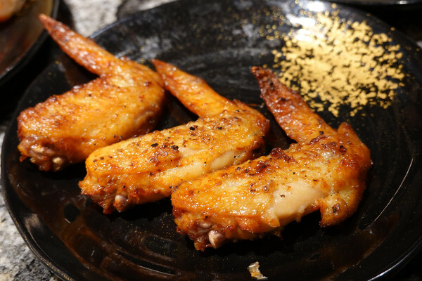 桃園市桃園區燒肉新霸主登場!野村燒肉桃園店讓你一次吃遍150道美味,全日營業無午休的燒肉天堂,生啤酒、哈根吃到爽