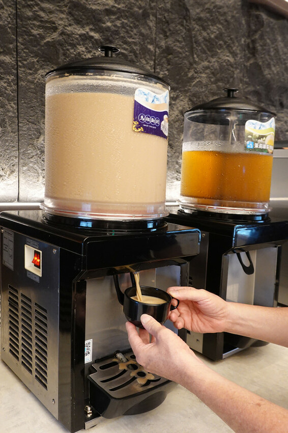 桃園市桃園區燒肉新霸主登場!野村燒肉桃園店讓你一次吃遍150道美味,全日營業無午休的燒肉天堂,生啤酒、哈根吃到爽