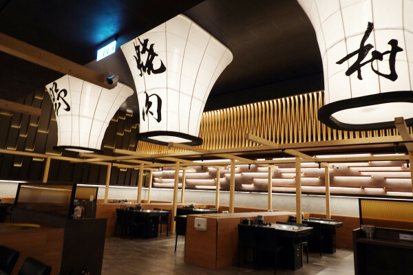 桃園市桃園區燒肉新霸主登場!野村燒肉桃園店讓你一次吃遍150道美味,全日營業無午休的燒肉天堂,生啤酒、哈根吃到爽