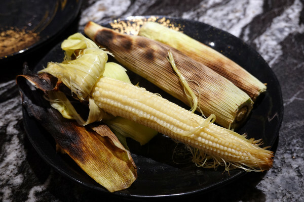桃園市桃園區燒肉新霸主登場!野村燒肉桃園店讓你一次吃遍150道美味,全日營業無午休的燒肉天堂,生啤酒、哈根吃到爽