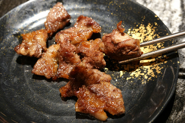 桃園市桃園區燒肉新霸主登場!野村燒肉桃園店讓你一次吃遍150道美味,全日營業無午休的燒肉天堂,生啤酒、哈根吃到爽