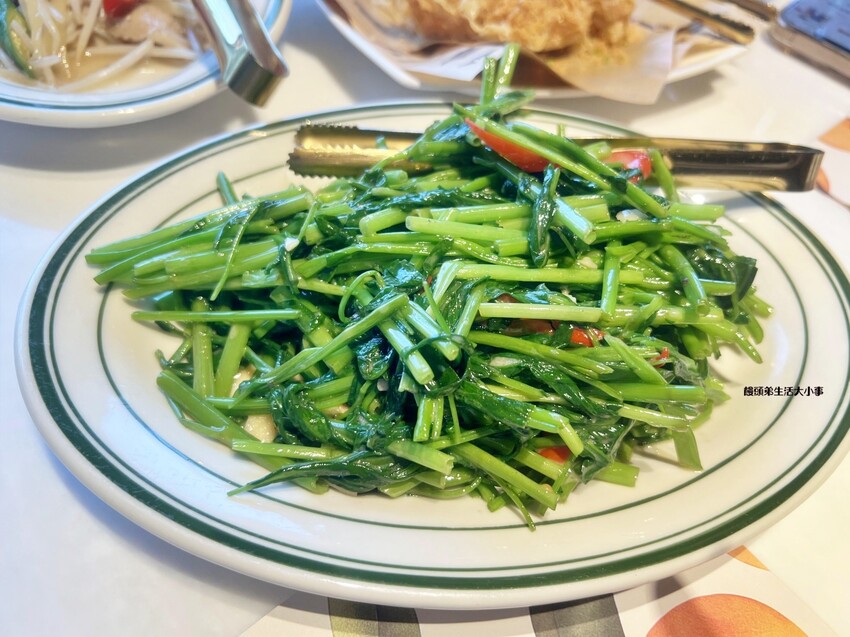 /tmp/phpmFQS4M /tmp/phpmFQS4M