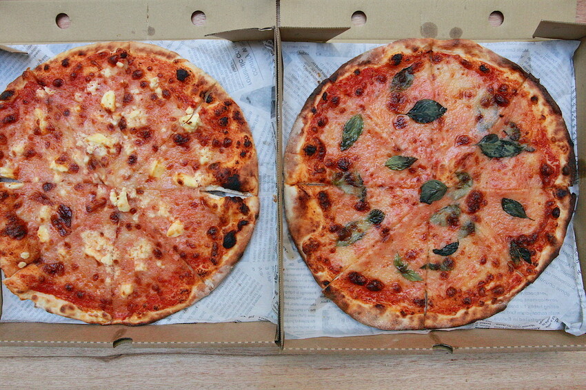 高雄市左營區吃。高雄美食｜左營區。「JAN's Table｜酸種羅馬披薩」龍華市場美食，超酥脆薄皮用料實在酸種薄皮披薩「JAN