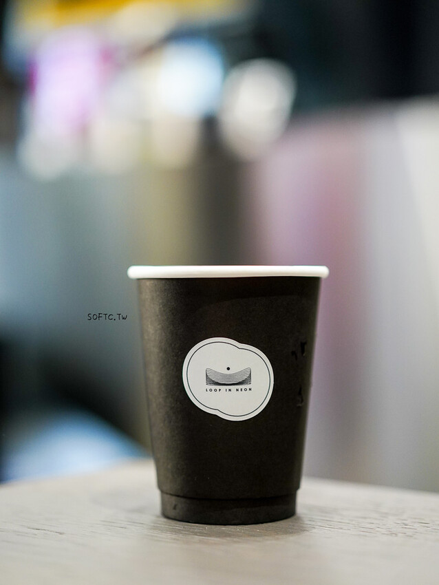 台北市大同區北門咖啡廳「霓裡LOOP IN NEON」現代科技感大稻埕咖啡廳