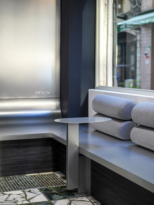 台北市大同區北門咖啡廳「霓裡LOOP IN NEON」現代科技感大稻埕咖啡廳