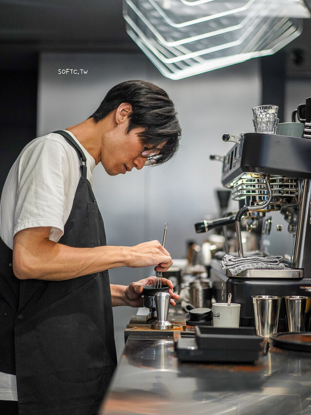 台北市大同區北門咖啡廳「霓裡LOOP IN NEON」現代科技感大稻埕咖啡廳