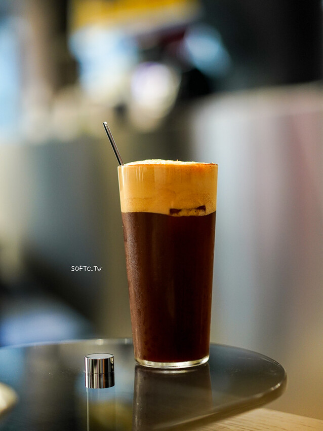 台北市大同區北門咖啡廳「霓裡LOOP IN NEON」現代科技感大稻埕咖啡廳