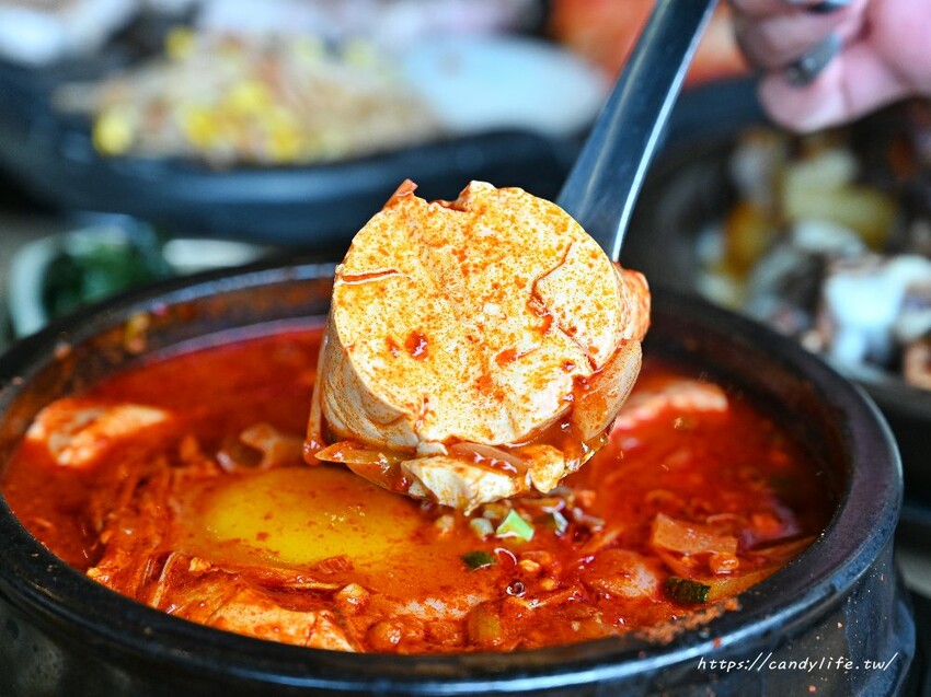 水赤床韓式烤肉餐廳|台中正宗韓式烤肉,雙人套餐只要1290元起,小菜無限續,韓屋造景超吸睛 - 糖糖's 享食生活