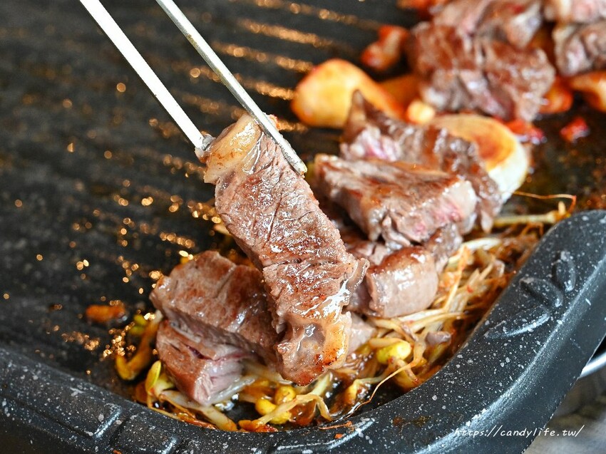 水赤床韓式烤肉餐廳|台中正宗韓式烤肉,雙人套餐只要1290元起,小菜無限續,韓屋造景超吸睛 - 糖糖's 享食生活