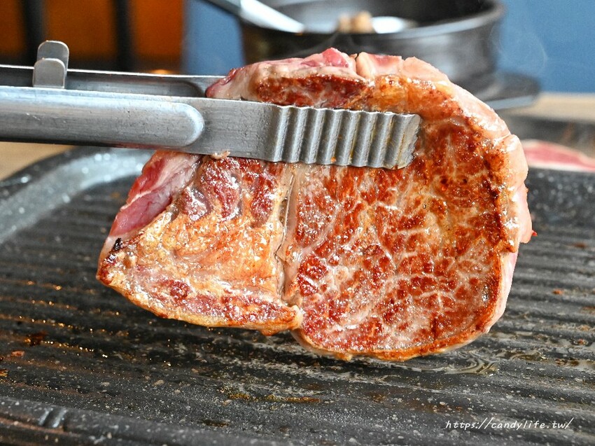 水赤床韓式烤肉餐廳|台中正宗韓式烤肉,雙人套餐只要1290元起,小菜無限續,韓屋造景超吸睛 - 糖糖's 享食生活