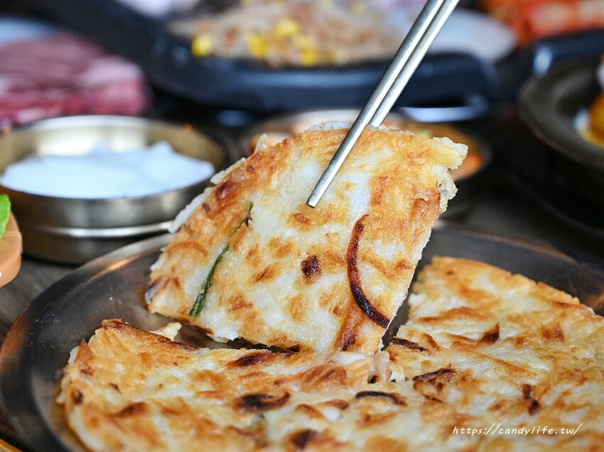 水赤床韓式烤肉餐廳|台中正宗韓式烤肉,雙人套餐只要1290元起,小菜無限續,韓屋造景超吸睛 - 糖糖's 享食生活