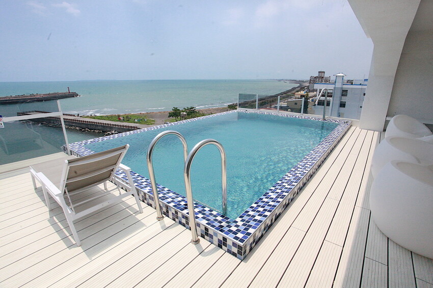 屏東縣枋寮鄉吃。屏東縣｜枋寮鄉。「愛琴海岸海景精品民宿-枋寮店」新店報報!!!!!枋寮漁港超質感民宿，俯瞰枋寮漁港享用