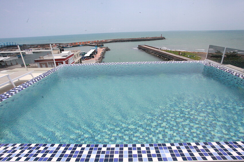 屏東縣枋寮鄉吃。屏東縣｜枋寮鄉。「愛琴海岸海景精品民宿-枋寮店」新店報報!!!!!枋寮漁港超質感民宿，俯瞰枋寮漁港享用