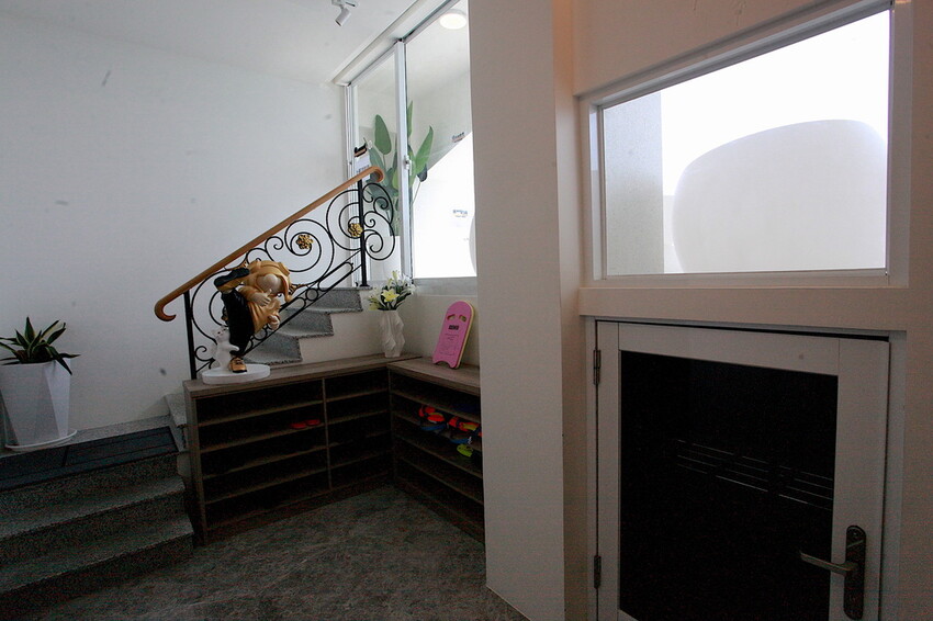 屏東縣枋寮鄉吃。屏東縣｜枋寮鄉。「愛琴海岸海景精品民宿-枋寮店」新店報報!!!!!枋寮漁港超質感民宿，俯瞰枋寮漁港享用