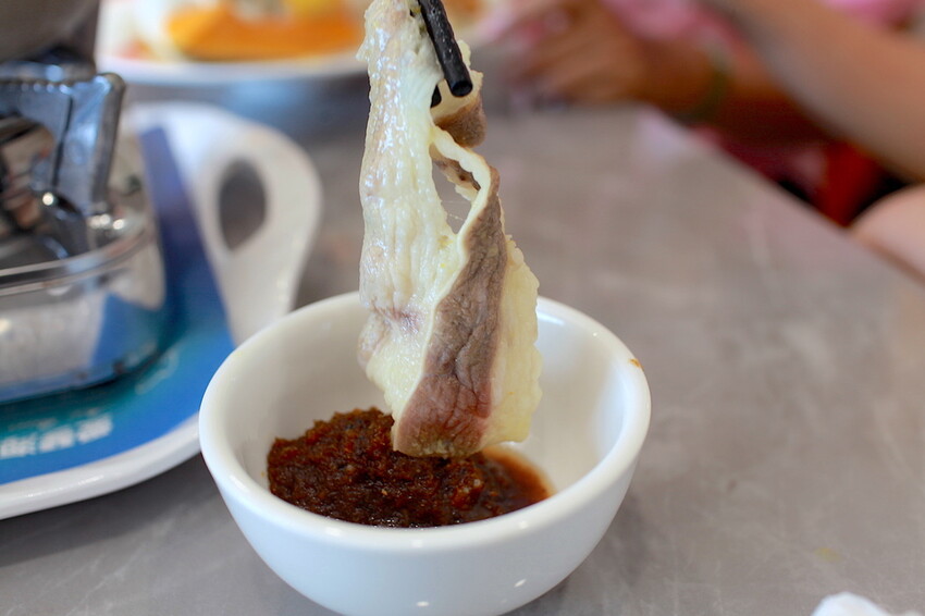 屏東縣枋寮鄉吃。屏東縣｜枋寮鄉。「愛琴海岸海景精品民宿-枋寮店」新店報報!!!!!枋寮漁港超質感民宿，俯瞰枋寮漁港享用