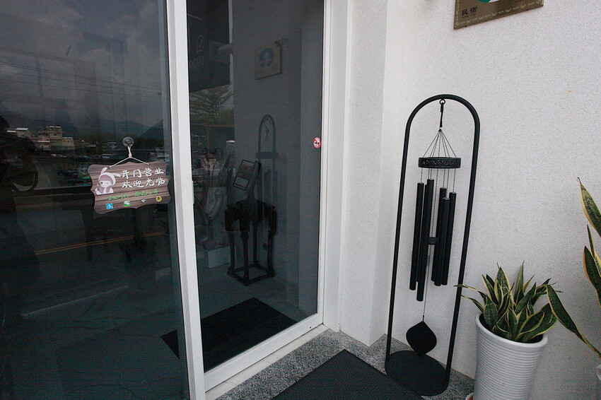 屏東縣枋寮鄉吃。屏東縣｜枋寮鄉。「愛琴海岸海景精品民宿-枋寮店」新店報報!!!!!枋寮漁港超質感民宿，俯瞰枋寮漁港享用