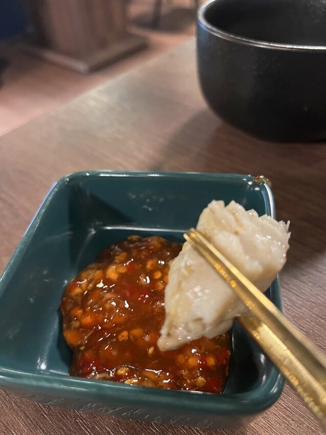 桃園市桃園區【桃園鍋物】桃園火車站火鍋【金蒔鍋物桃園站前店】空間超大冷氣超涼超適合聚餐，海鮮拼盤好霸氣，來金蒔度