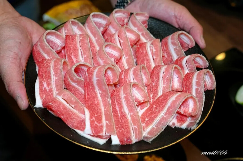 桃園鍋物推薦｜桃園火鍋 金蒔鍋物～鍋物套餐享開胃菜、冰沙、甜