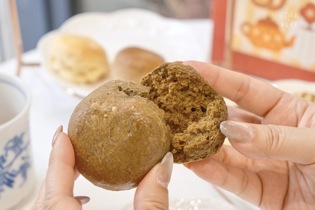 台中北屯｜顛覆你對司康的印象！鬆綿不乾口又超保水～果香花香茶