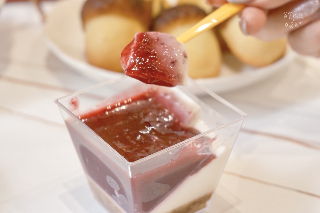 台中北屯｜顛覆你對司康的印象！鬆綿不乾口又超保水～果香花香茶