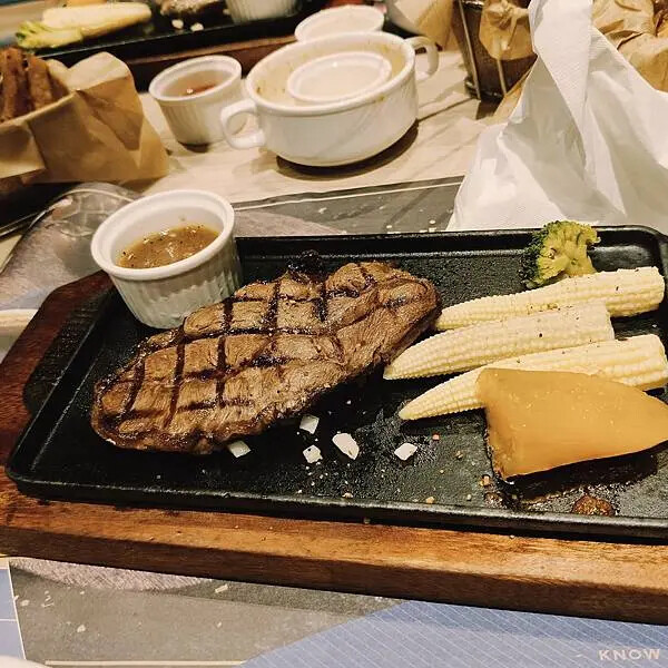 高雄夢時代瀧厚