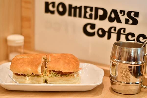 台南市東區【台南東區】客美多咖啡 - 台南平實公園店～森林系的客美多咖啡，有童話故事書的氛圍！