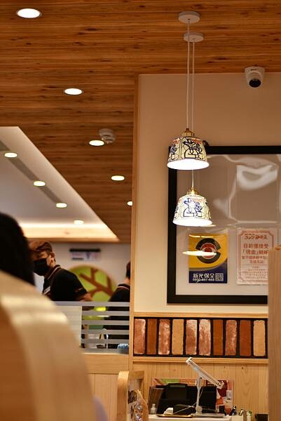 台南市東區【台南東區】客美多咖啡 - 台南平實公園店～森林系的客美多咖啡，有童話故事書的氛圍！