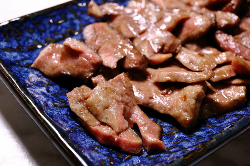 終於來台北了！台中人氣燒肉「老井」插旗信義區，30公分厚切牛