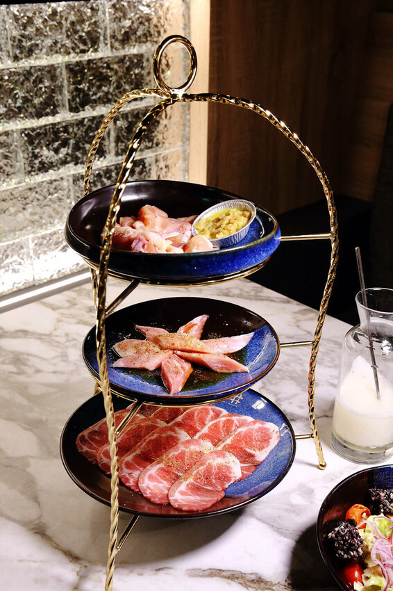 終於來台北了！台中人氣燒肉「老井」插旗信義區，30公分厚切牛