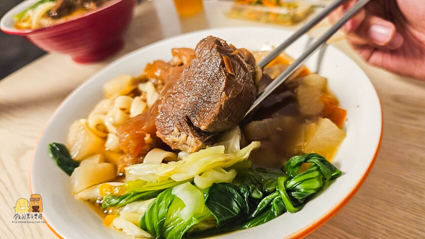 台北市松山區松山民生社區必吃平價美食-(頂)好香滷味，份量多滷汁香，松山區宵夜首選