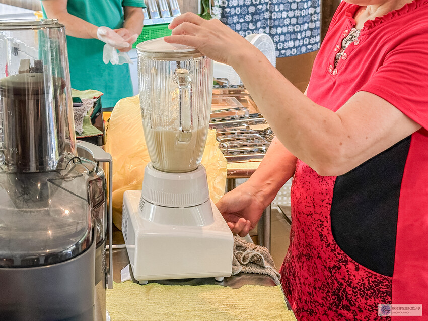 天然無添加的水果冰棒!深山裡的隱藏版美味,高達95%新鮮果泥製成,嚴選在地小農水果,這份清涼讓人一口接一口停不下來。