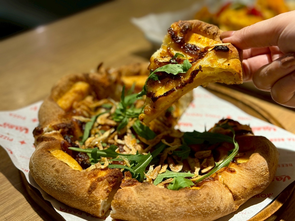 VASA 瓦薩美式餐廳 -櫻花蝦明太子比薩 (1).jpg