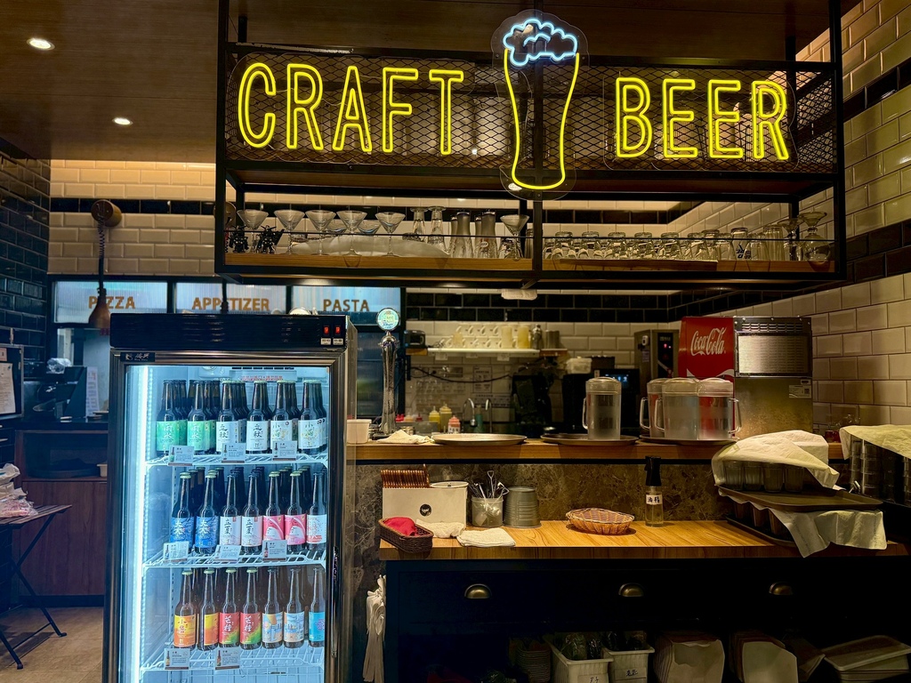 VASA 瓦薩美式餐廳 - 內科門市餐廳環境 (6).jpg