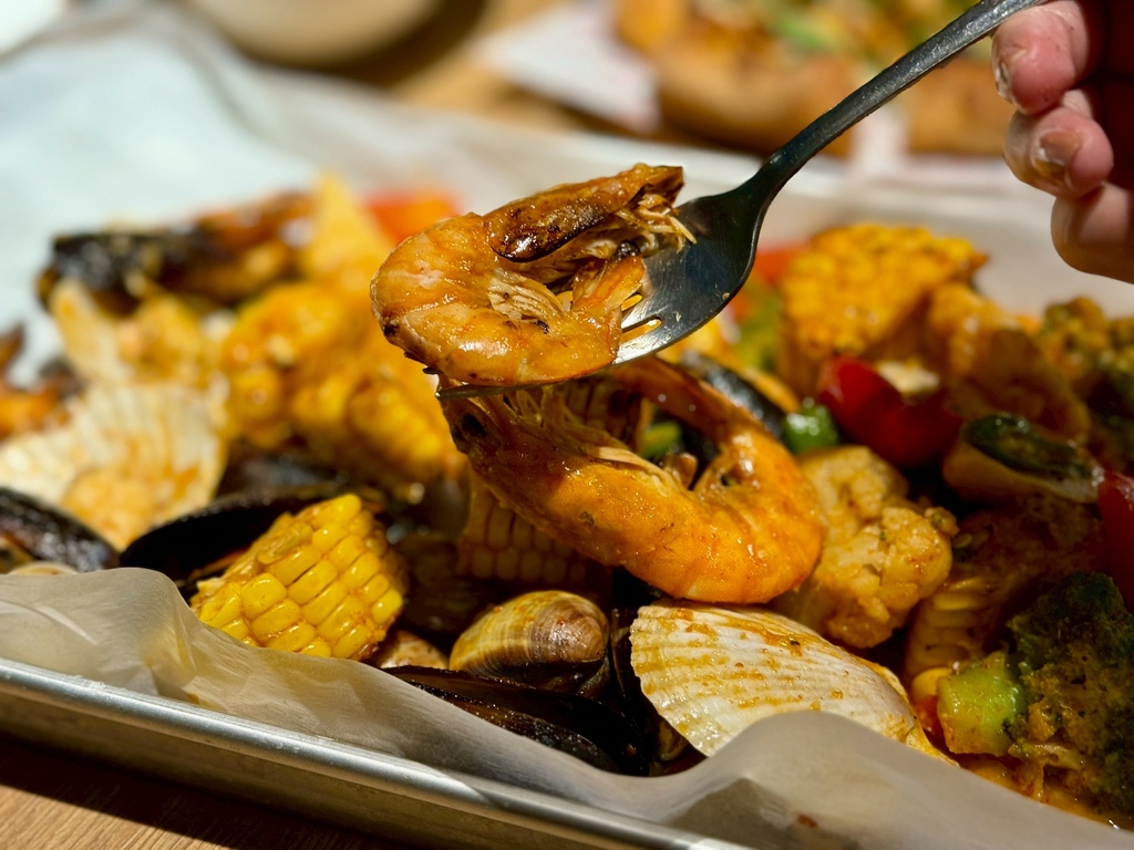 VASA 瓦薩美式餐廳 - 海鮮超載水桶餐 (1).jpg