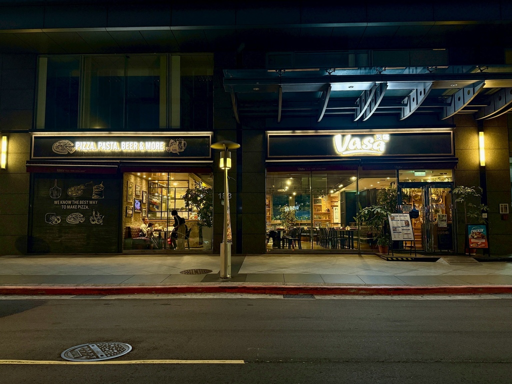 VASA 瓦薩美式餐廳 - 內科門市餐廳環境 (4).jpg