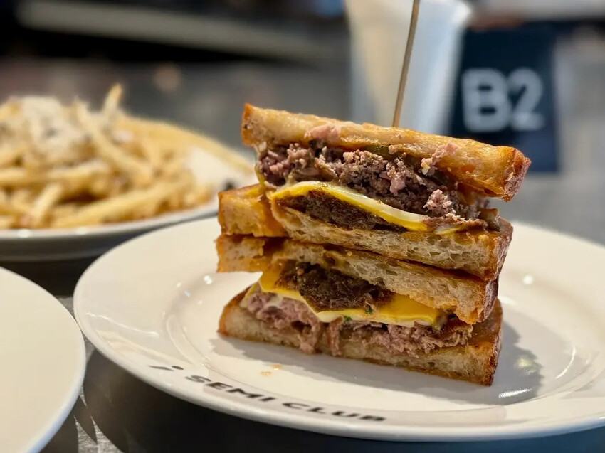 Semi Club分號俱樂部 (9).jpg