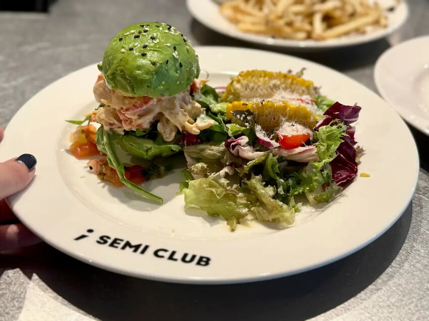 Semi Club分號俱樂部 (6).jpg