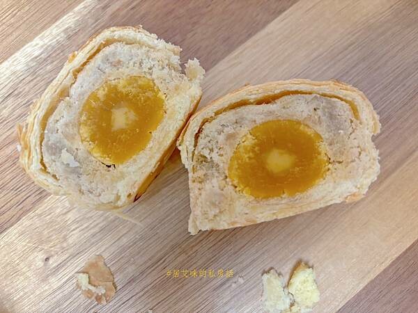 【高雄鳳山】金葡萄蛋黃酥(高雄鳳山店) | 蛋黃酥界的南霸天