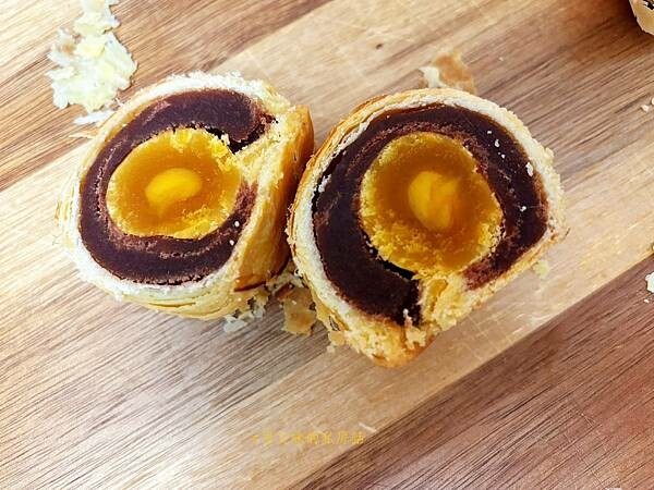 【高雄鳳山】金葡萄蛋黃酥(高雄鳳山店) | 蛋黃酥界的南霸天