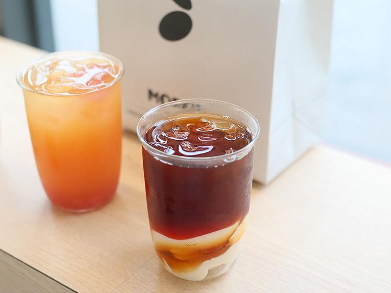 新竹飲料推薦必喝!沫飲 MOREiN黑焦粉粿拿鐵 蜜桃烏龍,創意甜點手搖杯。