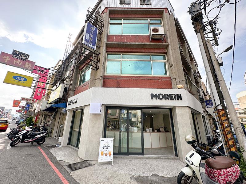 新竹飲料推薦必喝!沫飲 MOREiN黑焦粉粿拿鐵 蜜桃烏龍,創意甜點手搖杯。