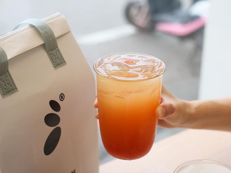 新竹飲料推薦必喝!沫飲 MOREiN黑焦粉粿拿鐵 蜜桃烏龍,創意甜點手搖杯。