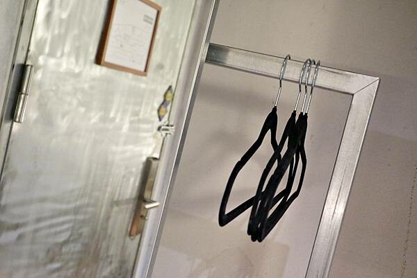 [宜蘭住宿]宜蘭東旅（寵物友善旅館）|低調日式侘寂與清水模風