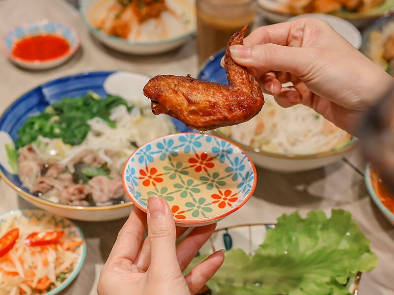 新竹巨城美食，越好吃越南料理必吃推薦，人氣爆棚。