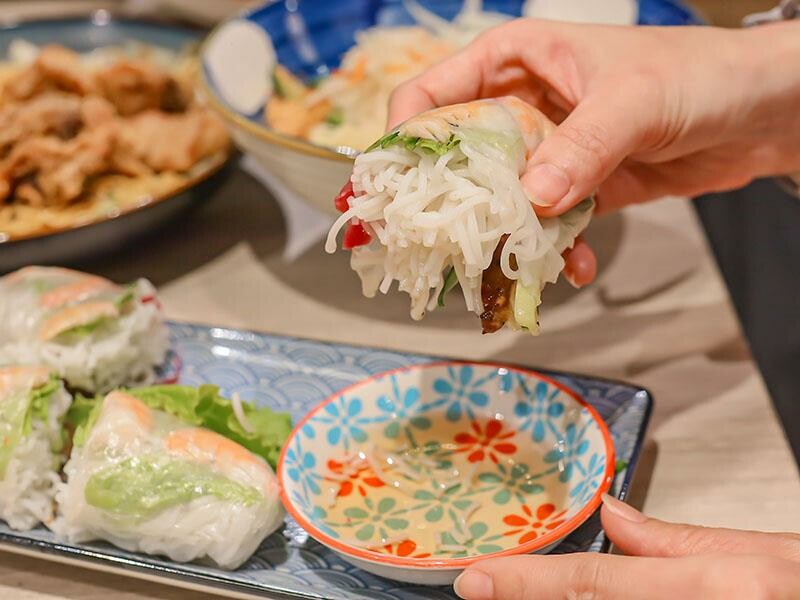 新竹巨城美食，越好吃越南料理必吃推薦，人氣爆棚。